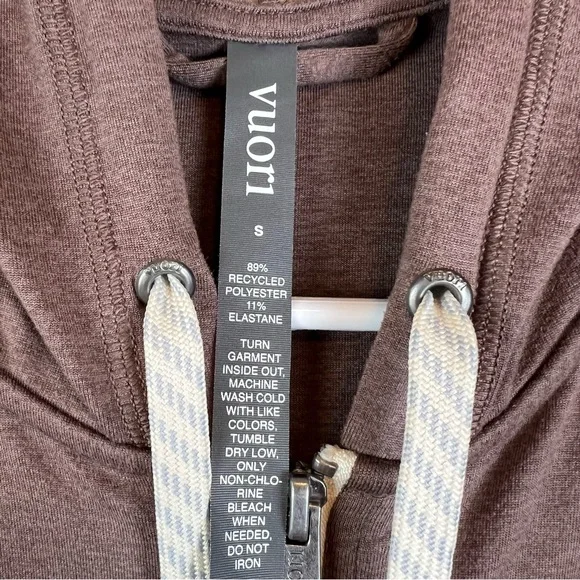 Vuori Halo Performance Hoodie - Picture 12 of 12